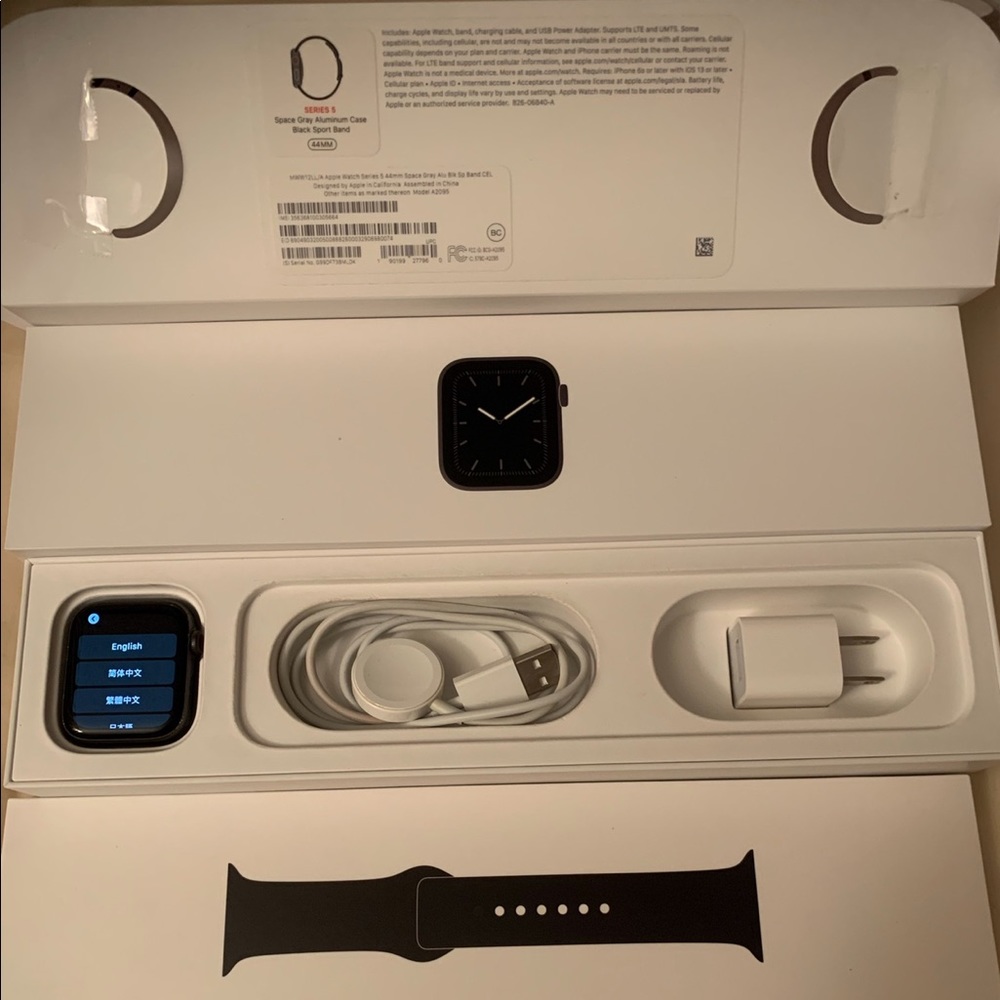 Apple 5 44MM Aluminum GPS Cellular